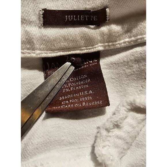 JAMES JEANS Dry Aged Denim White Juliette Flare Raw Hem Jeans USA Sz 28 Ins 30 - Picture 3 of 4